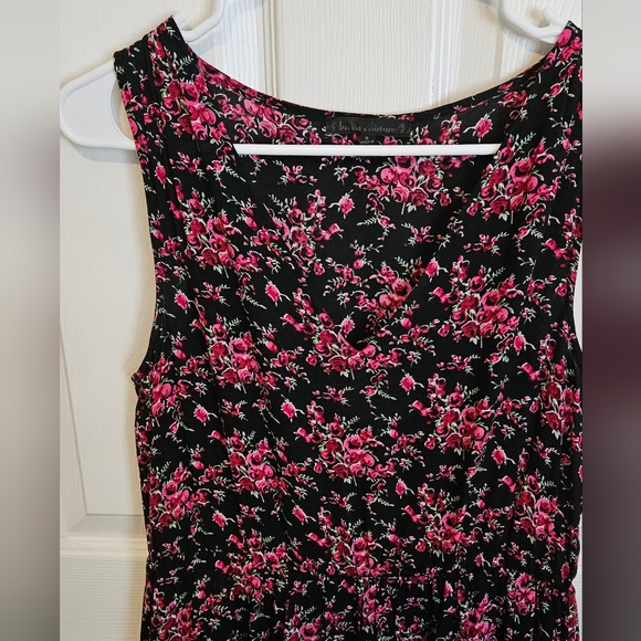 Lucca Couture | Black dress with bright pink flowers | V-neck - Picture 3 of 7